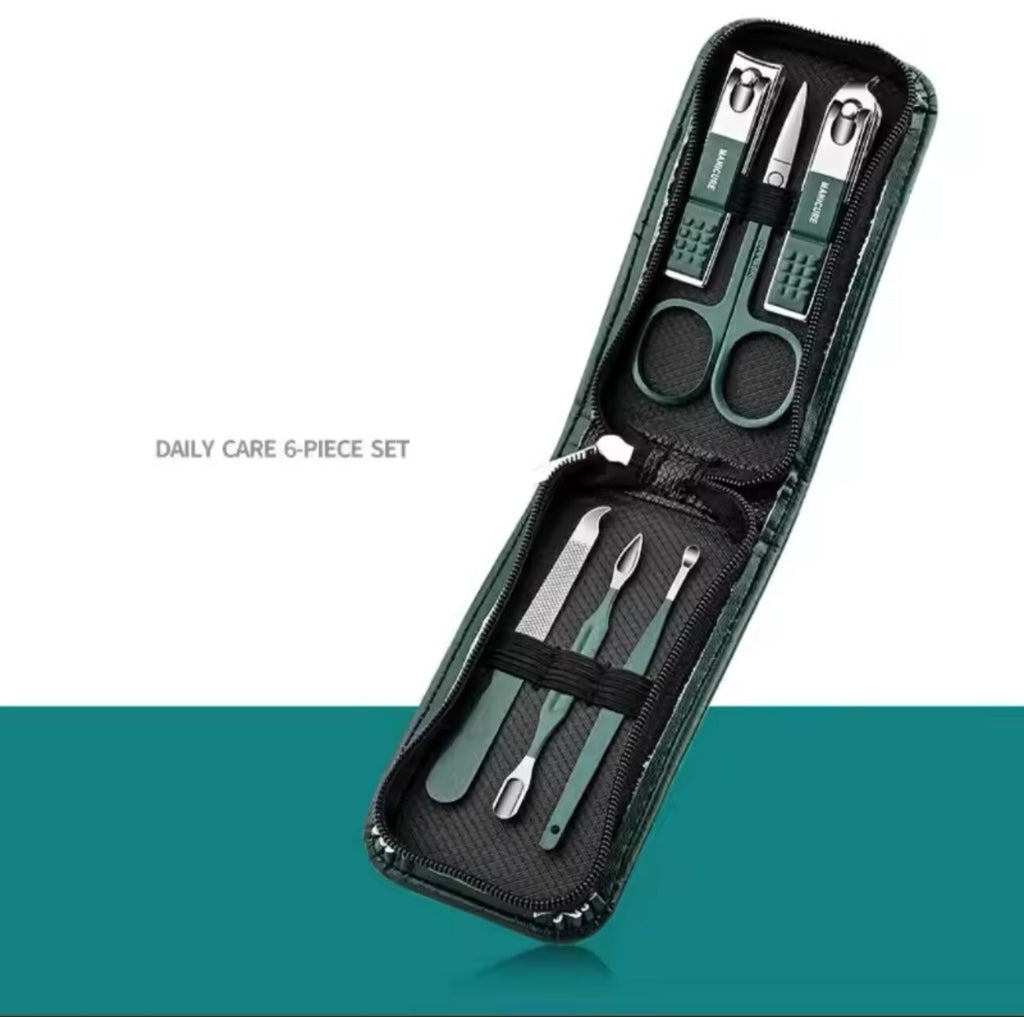 7 PCS Set Portable Luxury Manicure Kit Pedicure Filer Women Men Nail Clipper
